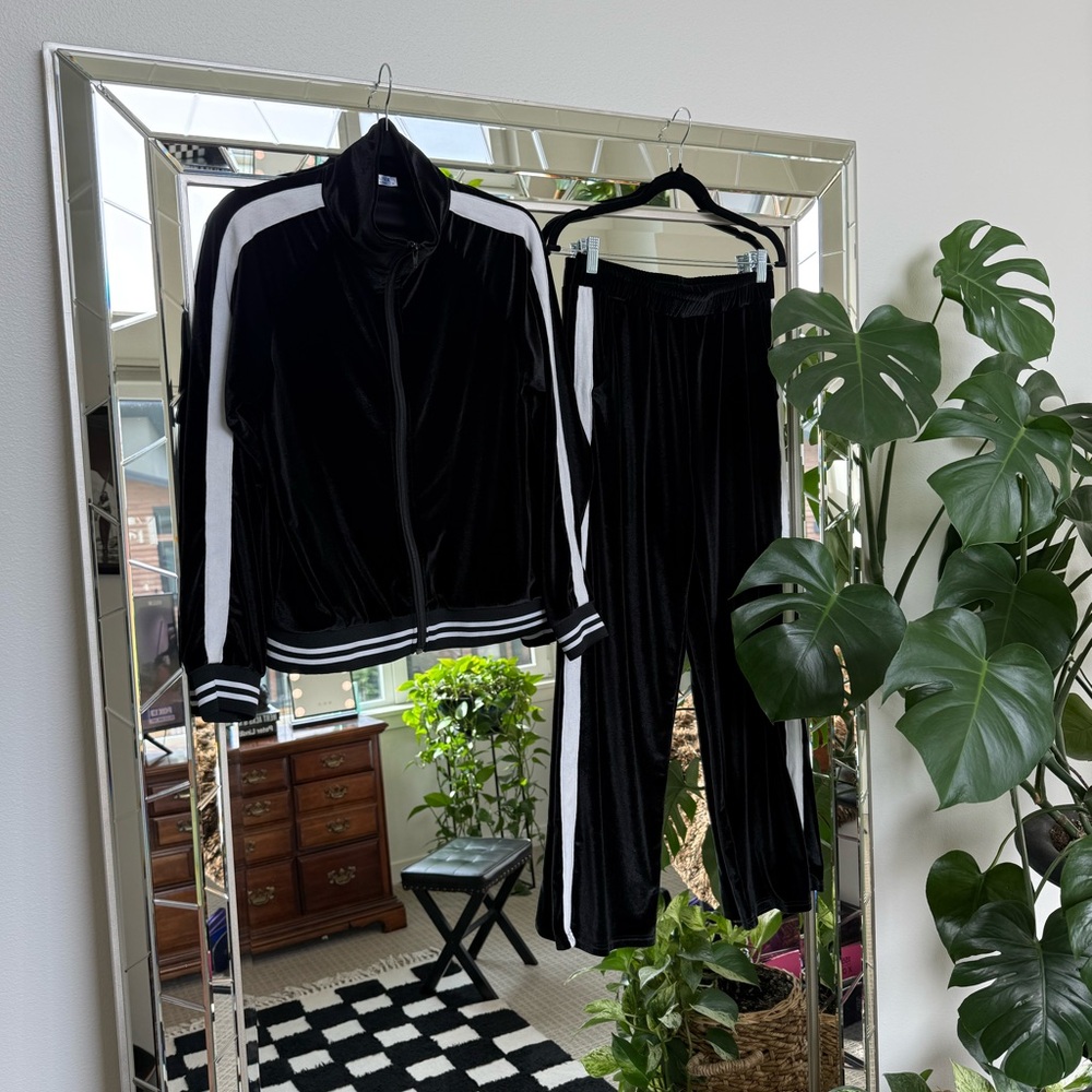 Ekouaer | Two Piece Velour Track Suit Set